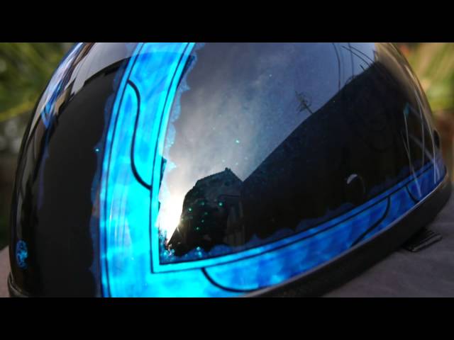 カスタムペイント　バッドボーンヘルメット シルバーリーフ スピニング