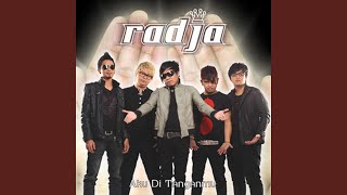 Download lagu Call Me mp3