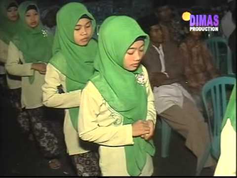PROSES NAIK PANGGUNG Haflah khotmil qur'an pp darul ulum rejosari grobogan 2014
