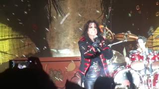 Alice Cooper - School's Out/Another Brick In The Wall @ Alcatraz