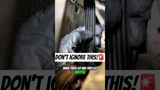 👀 Spot a BAD Serpentine Belt in Seconds! #mechanic