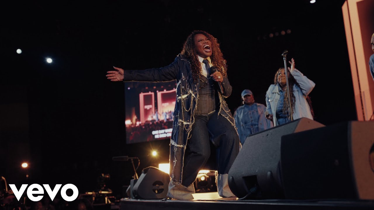 Tasha Cobbs Leonard - Church Hymns (Live) ft. Bishop Paul S. Morton