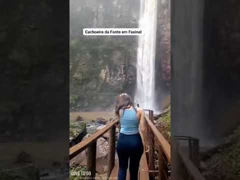 Cachoeira em Faxinal ( Paraná) lugar lindo, tem quiosque com churrasqueira e bancos de balanço.