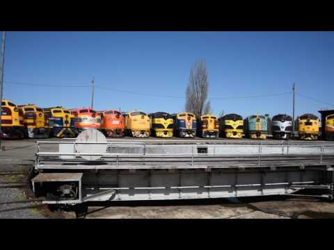 Streamliners at Goulburn 2016 Loco sound off.