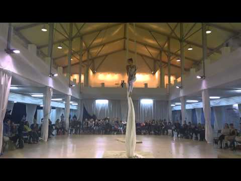 Julia Smirnova from "No Floor Dance" Aerial School St. Petersburg