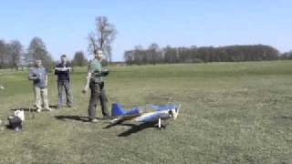 preview picture of video 'yak 54 74, MVVS 35IFS with tuned pipe, propeller: XOAR 20x8'