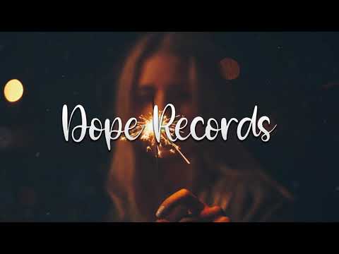 DeejaVu, Mike Gudmann - Feel Me