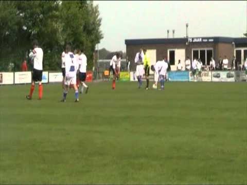 15 mei 2010 VV Moerkapelle - Jodan Boys 9 4-0 (2-0) vrije trap Wesley doelpunt Ray 4-0