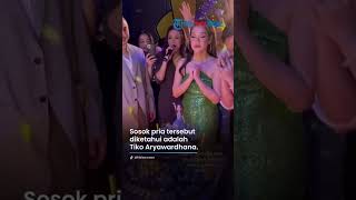 BCL Genggam Tangan Pria Lain di Acara Ultahnya, Jadi Pengganti Ashraf?