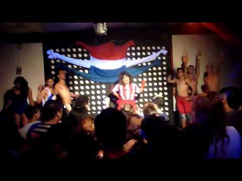 Leden Disco Adrogue - Viernes 6 abril - Paragua de "Coco" con La Monstruo