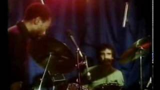 AMAZING Bobby McFerrin jamming with band!