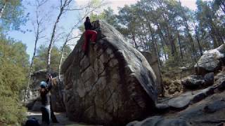 Video thumbnail of Le Poire, 5b. Fontainebleau