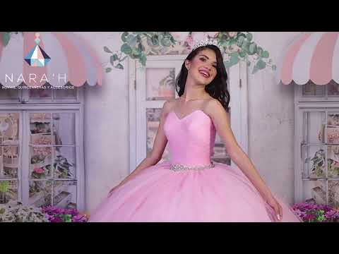 Modelo Cristina de Narah novias quinceañeras y accesorios