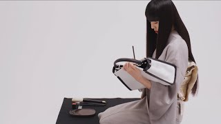 Fendi The making of the Fendi Hand in Hand Peekaboo