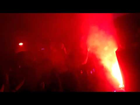 Standerwick @ Play - Too Much Artists - Alone To Love A UFO (Standerwick mashup)