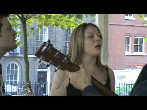 The Barker Band - Laurie's Gypsy Weave - Bandstand Busking Acoustic Session
