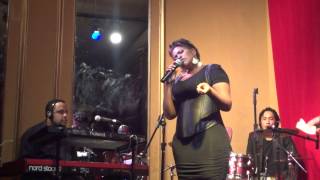 VANESSA JACKSON MEDLEY WHITNEY HOUSTON NO BRAHMA