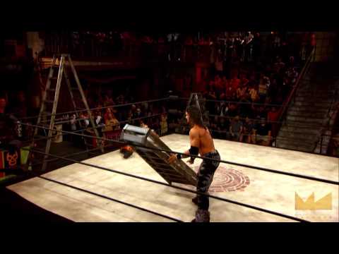 Lucha Underground 12/10/14: "Top of the Ladder" - Mundo on the Offensive