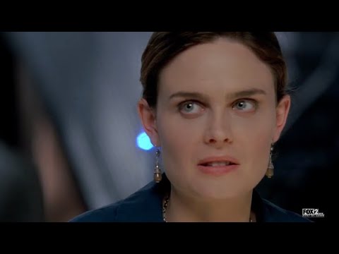 Bones 2x04 - “he touched me with his creepy serial killer hand”