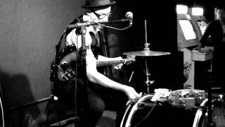 Uncle Butcher And His Oneman Band, live at Clube 1007, 2011.