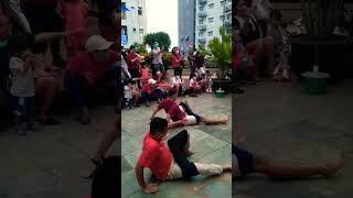 Download lagu lomba pakai Kolor tanpa tangan#17agustus#lomba17agustus#lucu#DirgahayuRI77 mp3
