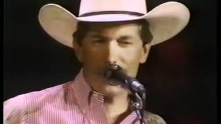 George Strait - Love Without End, Amen - Live From Tucson