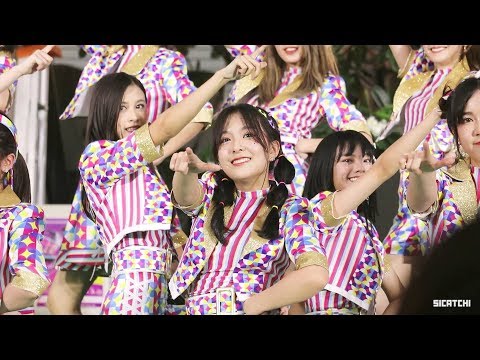 [FANCAM] 191012 Mewnich BNK48 - Tsugi no Season ฤดูใหม่ @ Grab football cup
