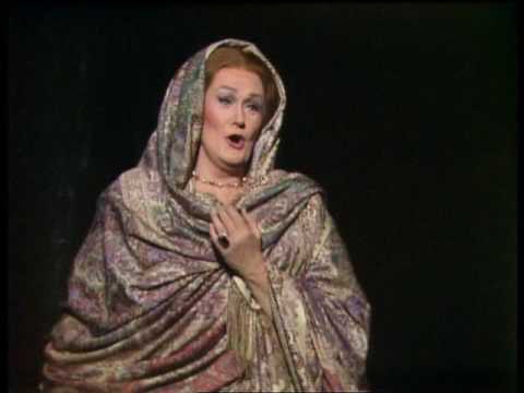 Dame Joan Sutherland delivers a Magnificent Leonora (with the D6)