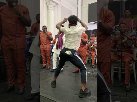 KING SUNNY ADE IN A DANCE COMPETITION WITH MC RHELAX | WHO IS YOUR WINNER?