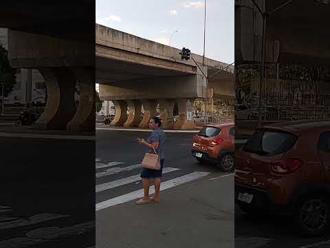 como é o trânsito em pleno sábado na avenida Brasil Anápolis Goiás