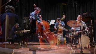 Takeshi Asai Trio plays Standards "Beautiful Love"