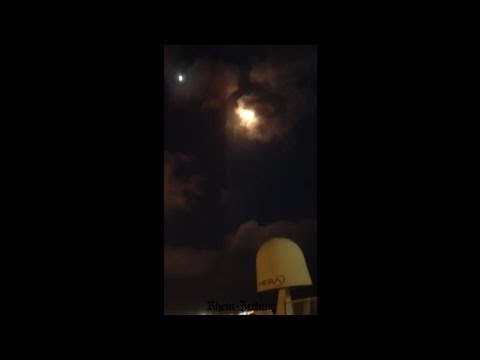 Raketenteile fallen auf Kreufahrtschiff Aida Diva - Neuwieder filmt die Explosionen
