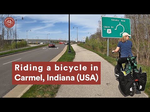 Riding a bicycle in Carmel, Indiana (USA)