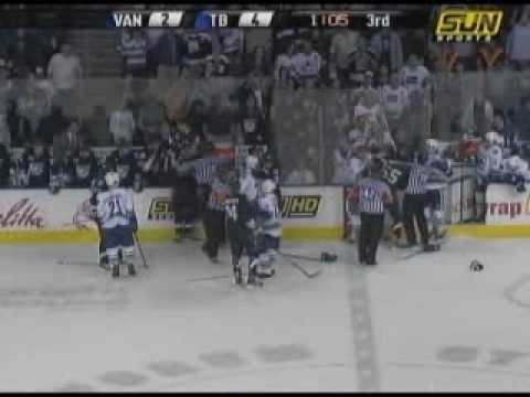 Mattias Ohlund vs Shane O'Brien