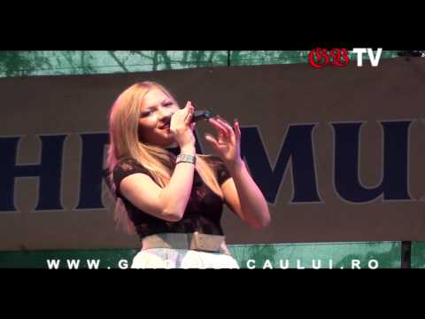 Formatia Misti si Andreea Gherghes la Hramul Bacaului 2 iulie 2011