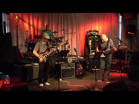 Shadows revival Karlovy Vary - Bossa roo