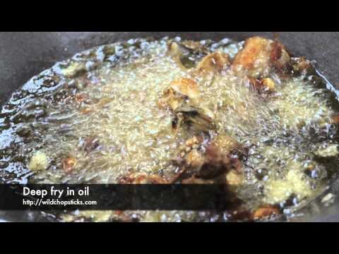 So fresh it's still twitching! Crispy Fried Frog - Issan Cooking