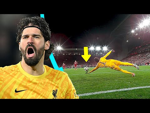 World Class Goalkeepers with their SUPER SAVES !!!