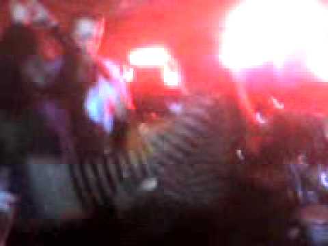 Aninha dançando o Bole Bole!