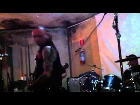 Armagedom - Mortes que virão - new song @ Resistencia Metal - Video by Tati