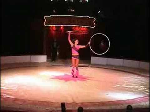 Hulahoop Artist - Marina Yakubova