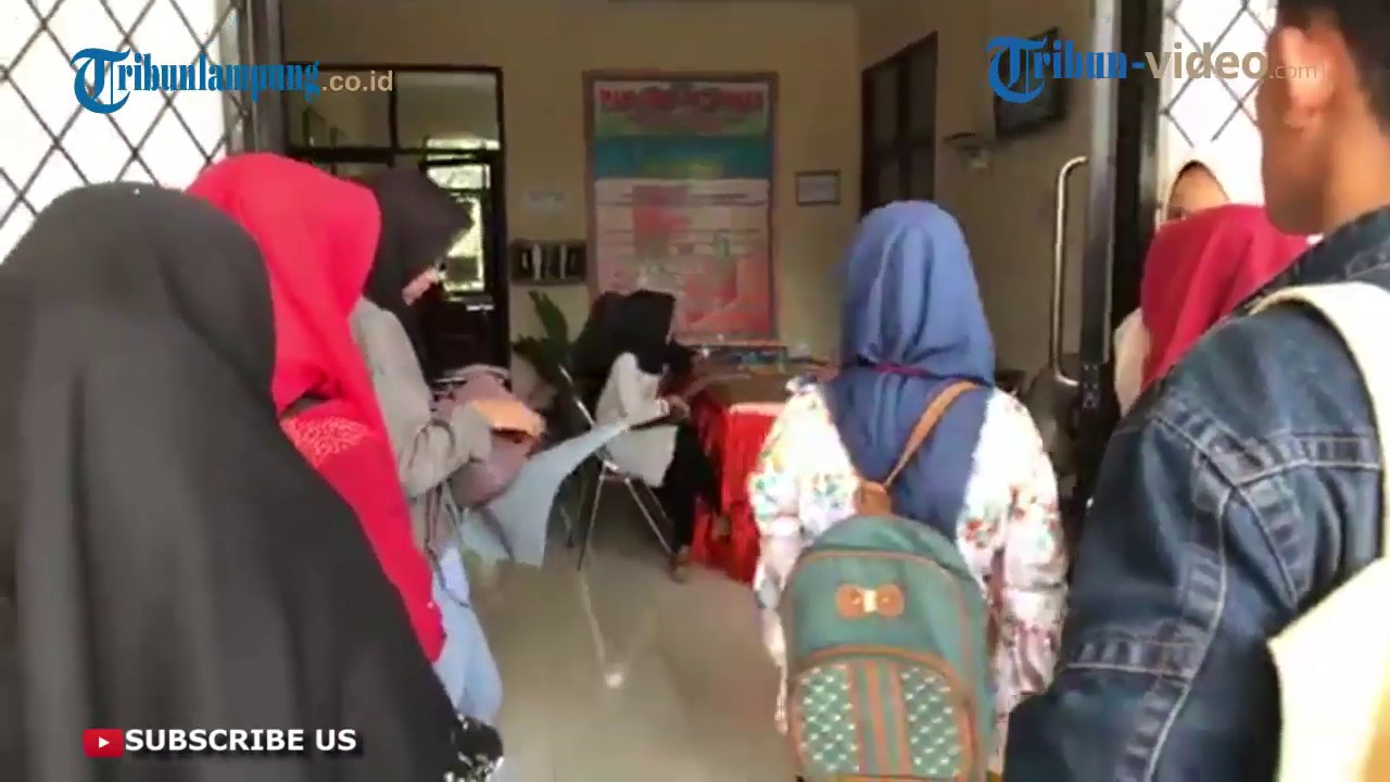 PENCARKER MULAI DATANGI KANTOR DISNAKERTRANS UNTUK PEMBUATAN KARTU KUNING