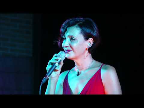 Gastu mai pensà (L. Toffolo), Angela Milanese & Piccolo Ensemble per voce corde e tamburi