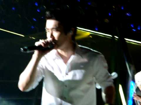 [120218] SS4SG - Siwon with White Shirt