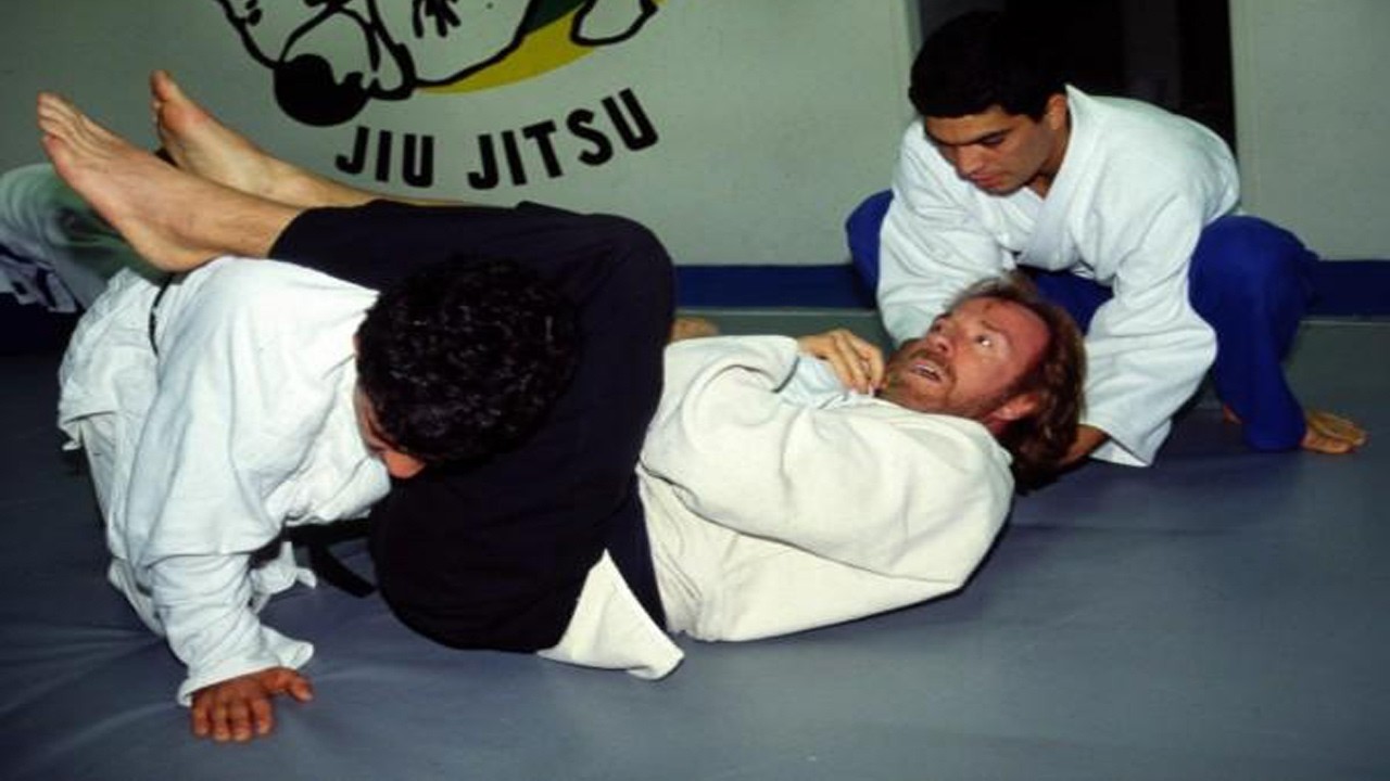Chuck Norris Thinks He's A Real Life Action Hero.....Then Gets CHOKED OUT!【FULL MMA FIGHT】