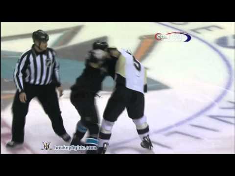 Deryk Engelland vs Ryane Clowe Nov 3, 2011 - SJ feed