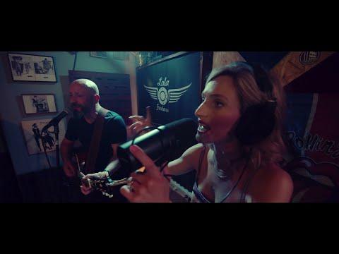 Pavel - Treba svirati bas | Penthouse session (koncert iz bukse)