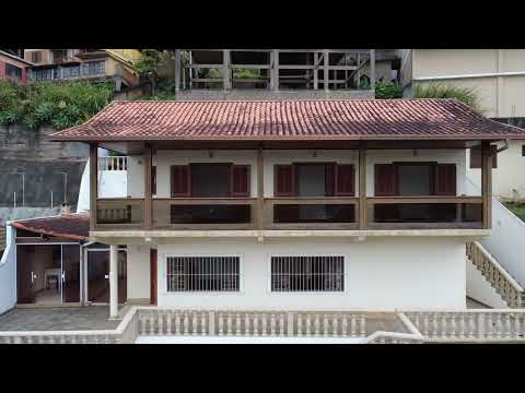 Casa de 4 quartos no bairro do Panorama em Teresópolis-RJ.
