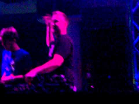 Neilio - Freezing Cold (Played by Wasted Penguinz) @ Shock (Italy)