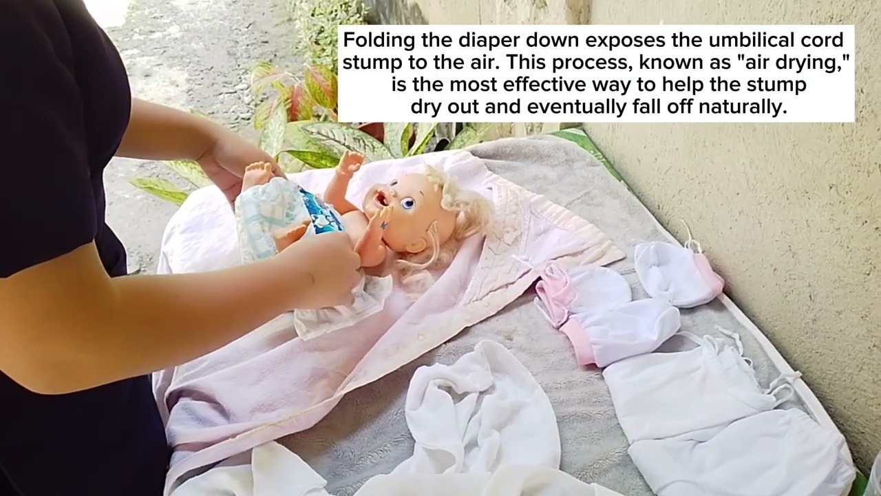 CHANGING BABY'S DIAPER 